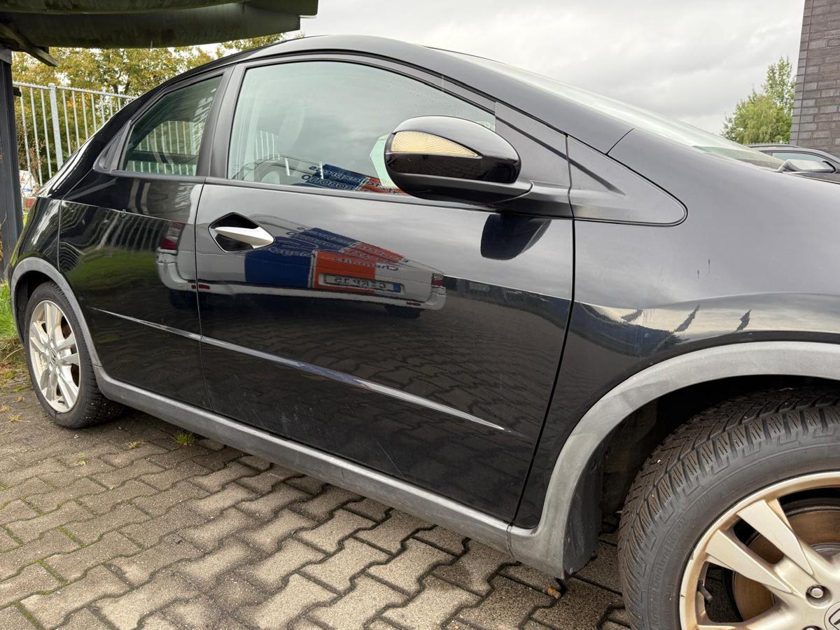 Honda Civic FK2 VIII original Tür vorn rechts B92P Nighthawk Black Rohbau BJ09